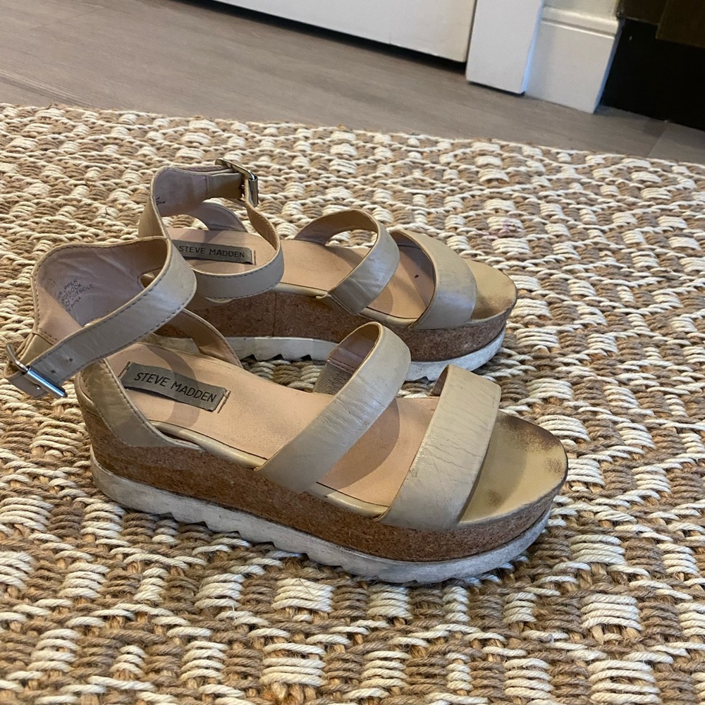 Steve Madden platform sandals